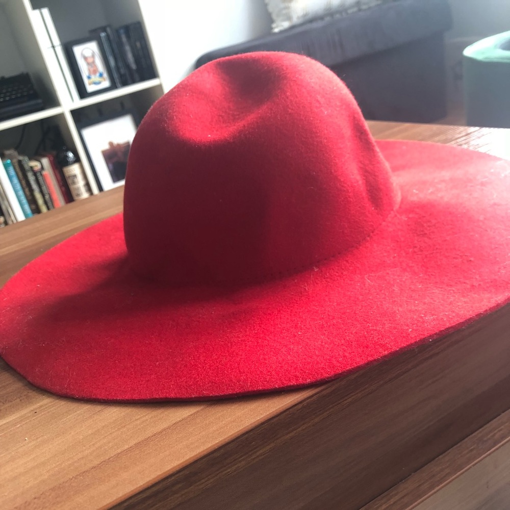 Red wool floppy hat